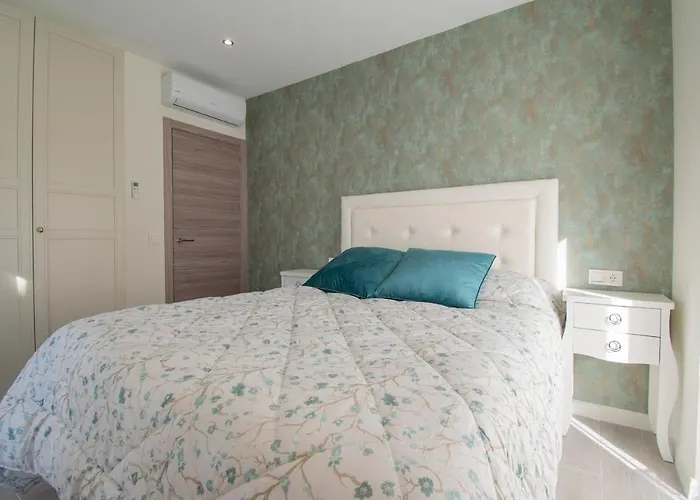 Gallery Hotel